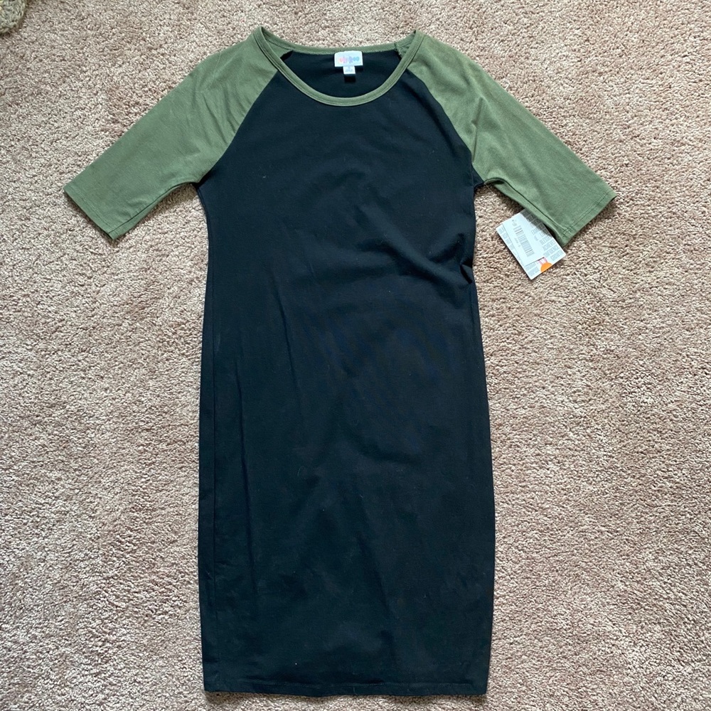 2/$15 Lularoe Julia! Small! NWT! 💚🖤
